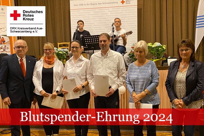 Die Vertreter der Helfergruppen zur Blutspender-Ehrung