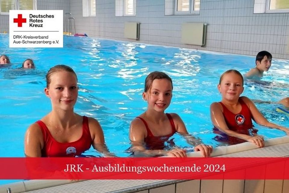 Drei Mädchen im Schwimmbad